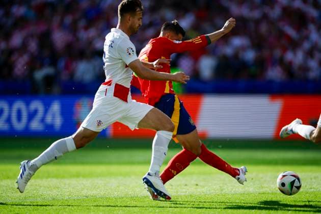 Spain s Alvaro Morata scores the 1-0 during the EURO 2024 group B soccer match between Spain and Croatia at the Olympiastadion Berlin in Berlin, Germany, 15 June 2024. Spain vs. Croatia !ACHTUNG: NUR REDAKTIONELLE NUTZUNG!  Copyright: xAlbertoxEstevezx GRAF1495 20240615-55013881985_1