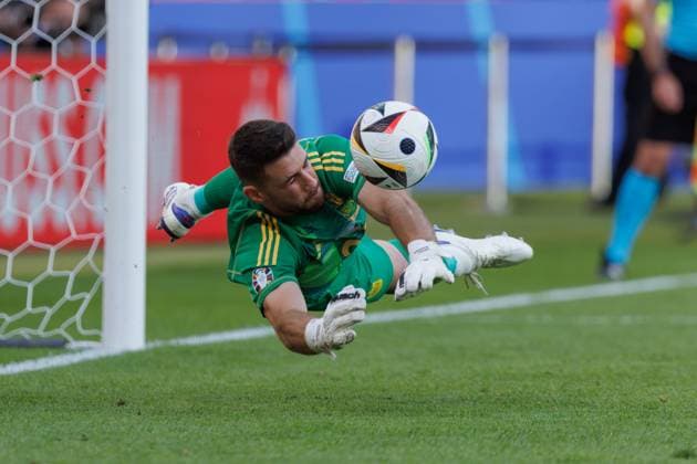 Unai Simon saves penalty during UEFA EURO, EM, Europameisterschaft,Fussball 2024 game between national teams of Spain and Croatia at Olympiastadion, Berlin, Germany (Maciej Rogowski) Berlin Olympiastadion Germany Copyright: xMaciejxRogowskix espcro-1