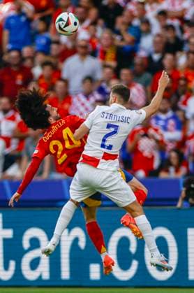 Spain s defender Marc Cucurella (L) in action against Josip Stanisic (R) of Croatia during the EURO 2024 group B soccer match between Spain and Croatia at the Olympiastadion Berlin in Berlin, Germany, 15 June 2024. Spain vs. Croatia !ACHTUNG: NUR REDAKTIONELLE NUTZUNG!  Copyright: xAlbertoxEstevezx GRAF1490 20240615-55013882713_1
