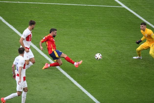Berlin, Germany, 15 06 2024 Olympiastadion European Football Championship 2024, Group B, Spain Croatia Dani Carvajal 2, Spain , scorer to 3 0 in the 45 2 minute in front of the Croatian goalkeeper Dominik Livakovic 1 Copyright: xdtsxNachrichtenagenturx dts_40313