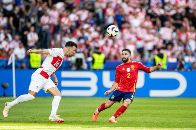 UEFA EURO 2024 Spain Croatia 15 06 2024 Dani Carvajal Spain, 2 , Ivan Perisic Croatia, 14 UEFA EURO 2024 Spain Croatia Olympiastadion, Berlin 15 06 2024 Copyright: xBEAUTIFULxSPORTS Buriakovx