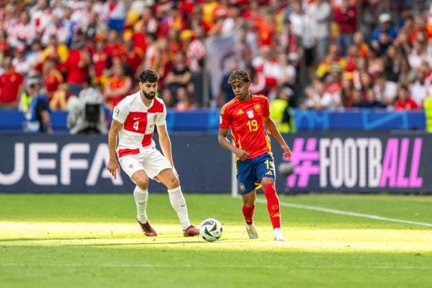 Spain v Croatia, UEFA EURO, EM, Europameisterschaft,Fussball 2024, Berlin, Germany Berlin, Germany. 15th, June 2024. Lamine Yamal (19) of Spain and Josko Gvardiol (4) of Croatia seen during the UEFA Euro 2024 match in Group B between Spain and Croatia at Olympiastadion in Berlin. Berlin Germany  Copyright: xGonzalesxPhoto FrederikkexJensenx