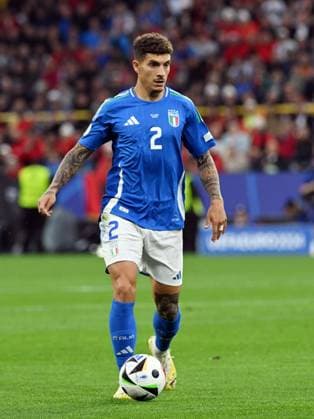 DORTMUND - Giovanni Di Lorenzo of Italy during the UEFA EURO, EM, Europameisterschaft,Fussball 2024 group B match between Italy and Albania at Signal Iduna Park on June 15, 2024 in Dortmund, Germany. ANP Hollandse Hoogte UEFA EURO 2024 2024 xVIxANPxSportx xGerritxvanxKeulenxIVx 501170008 originalFilename: 501170008.jpg