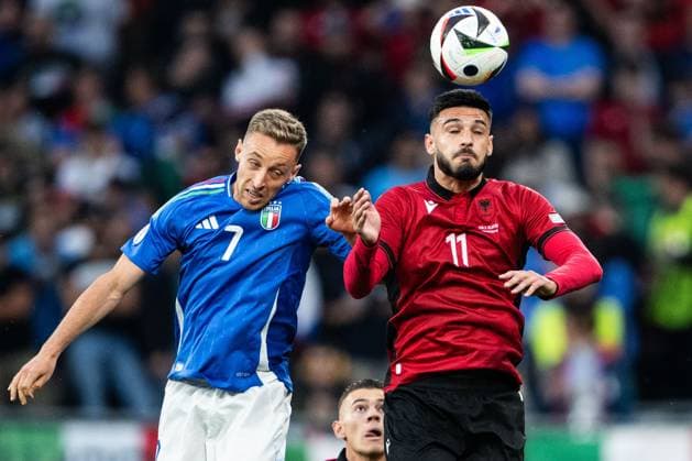 240615 Davide Frattesi of Italy and Armando Broja of Albania during the UEFA Euro 2024 Football Championship match between Italy and Albania on June 15, 2024 in Dortmund Photo Jesper Zerman BILDBYRAN kod JZ JZ0538 fotboll football soccer fotballs em europamästerskap em uefa euro uefa european football championship euro 2024 italy albanien albania bbeng  Copyright: JESPERxZERMAN BB240615JZ046
