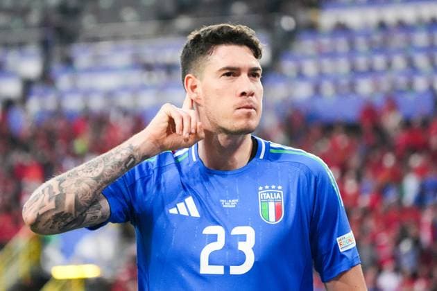 celebrate the goal, goal celebration for 1 1 Alessandro Bastoni Italy, Italy, Italia, 23 Dortmund 15 06 2024 Italy vs Albania, EURO2024 M4, Group B, EM Arena Dortmund