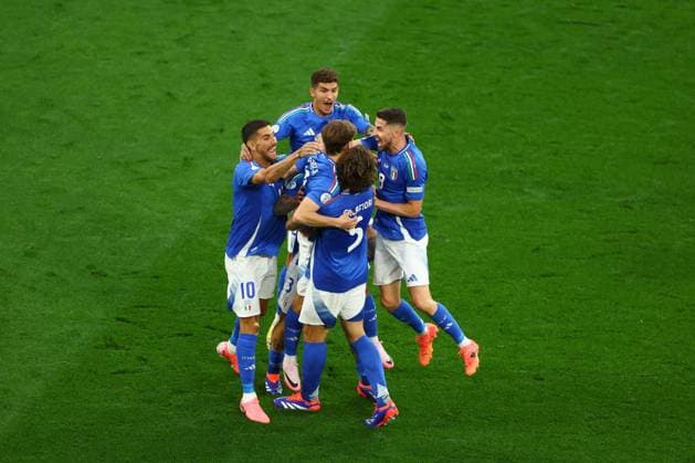 Nicolò Barella of Italy celebrates scoring to make it 2-1 Italy v Albania, UEFA European Championship, EM, Europameisterschaft 2024, Group B, Football, BVB Stadion, Dortmund, Germany, 15 Jun 2024 EDITORIAL USE ONLY No use with unauthorised audio, video, data, fixture lists, club league logos or live services. Online in-match use limited to 120 images, no video emulation. No use in betting, games or single club league player publications. Copyright: xKieranxMcManus Shutterstockx 14539296aw