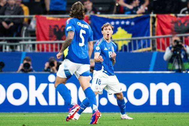 Sport Themen der Woche KW24 Sport Bilder des Tages 240615 Nicolo Barella of Italy celebrates after 2-1 during the UEFA EURO, EM, Europameisterschaft,Fussball 2024 Football Championship match between Italy and Albania on June 15, 2024 in Dortmund. Photo: Jesper Zerman BILDBYRAN kod JZ JZ0538 fotboll football soccer fotball fotbolls-em europamästerskap em uefa euro uefa european football championship euro 2024 italy albanien albania bbeng jubel *** 240615 Nicolo Barella of Italy celebrates after 2 1 during the UEFA Euro 2024 Football Championship match between Italy and Albania on June 15, 2024 in Dortmund Photo Jesper Zerman BILDBYRAN kod JZ JZ0538 fotboll football soccer fotballs em europamästerskap em uefa euro uefa european football championship euro 2024 italy albanien albania bbeng jubel  Copyright: JESPERxZERMAN BB240615JZ056