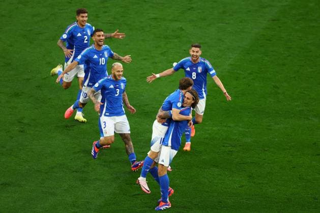 Nicolò Barella of Italy celebrates scoring to make it 2-1 Italy v Albania, UEFA European Championship, EM, Europameisterschaft 2024, Group B, Football, BVB Stadion, Dortmund, Germany, 15 Jun 2024 EDITORIAL USE ONLY No use with unauthorised audio, video, data, fixture lists, club league logos or live services. Online in-match use limited to 120 images, no video emulation. No use in betting, games or single club league player publications. Copyright: xKieranxMcManus Shutterstockx 14539296ba
