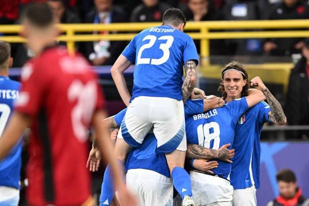 DORTMUND - Italy celebrates Nicolo Barella of Italy s 2-1 during the UEFA EURO, EM, Europameisterschaft,Fussball 2024 group B match between Italy and Albania at Signal Iduna Park on June 15, 2024 in Dortmund, Germany. ANP Hollandse Hoogte UEFA EURO 2024 2024 xVIxANPxSportx xGerritxvanxKeulenxIVx 501171096 originalFilename: 501171096.jpg