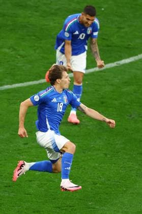 Nicolò Barella of Italy celebrates scoring to make it 2-1 Italy v Albania, UEFA European Championship, EM, Europameisterschaft 2024, Group B, Football, BVB Stadion, Dortmund, Germany, 15 Jun 2024 EDITORIAL USE ONLY No use with unauthorised audio, video, data, fixture lists, club league logos or live services. Online in-match use limited to 120 images, no video emulation. No use in betting, games or single club league player publications. Copyright: xKieranxMcManus Shutterstockx 14539296be