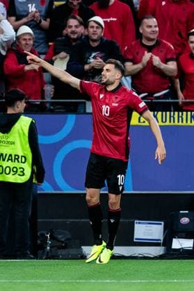 UEFA EURO 2024 Group match Italy Albania 15 06 2024 Cheers for 0 1 by Nedim Bajrami Albania, 10 UEFA EURO 2024 Group match Italy Albania BVB Stadion Dortmund, Dortmund on 15 06 2024 Copyright: xBEAUTIFULxSPORTS Meuselx