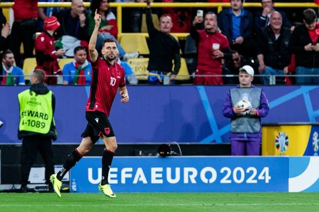 UEFA EURO 2024 Group match Italy Albania 15 06 2024 Cheers for 0 1 by Nedim Bajrami Albania, 10 UEFA EURO 2024 Group match Italy Albania BVB Stadion Dortmund, Dortmund on 15 06 2024 Copyright: xBEAUTIFULxSPORTS Meuselx