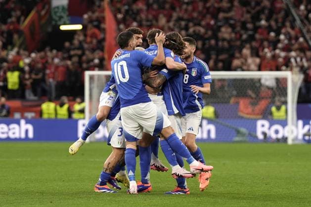 Italy s Nicolo Barella celebrates after scoring gol 2-1 during the Euro 2024 soccer match between Italy and Albania at the Signal Iduna Park stadium in Dortmund, Germany - Saturday 15, June 2024. - Soccer.  Copyright: xFabioxFerrari LaPressex