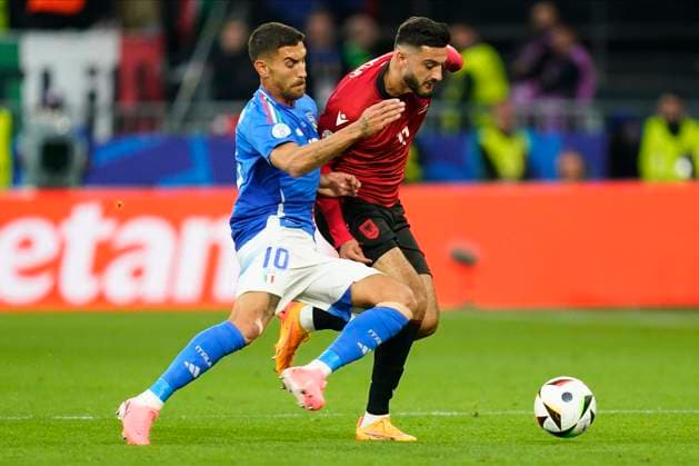 GER: Italy v Albania. UEFA EURO, EM, Europameisterschaft,Fussball 2024 Lorenzo Pellegrini of Italy and Armando Broj of Albania during the UEFA Euro 2024 match between Italy and Albania, Group B, date 1, played at BVB Stadion on June 15, 2024 in Dortmund, Germany. kpng Copyright: xSergioxRuizx xPRESSINPHOTOx PS_240615_ITA_ALB_1017
