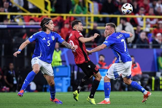Soccer UEFA EURO 2024 Group Stage 1 Matchday Italy Albania on 15 06 2024 at BVB Stadion Dortmund in Dortmund Riccardo Calafiori Italy , left Nedim Bajrami Albania , center Davide Frattesi Italy , right xRx