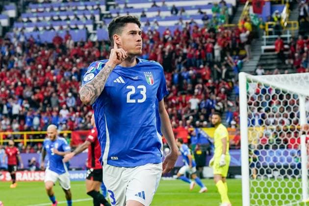 Dortmund, Germany, June 15th 2024: Alessandro Bastoni (23 Italy) celebrates after scoring his teams first goal during the UEFA EURO, EM, Europameisterschaft,Fussball 2024 Germany Group B football match between Italy and Albania at BVB Stadion Dortmund in Dortmund, Germany. (Daniela Porcelli SPP) Copyright: xDanielaxPorcellix xSPPx spp-en-DaPoSp-20240615-_DP19369