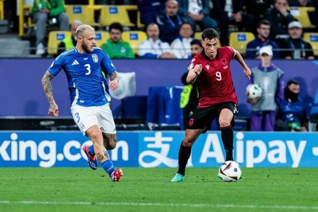 UEFA EURO 2024 group match Italy Albania 15 06 2024 duel Federico Dimarco Italy, 3 , Jasir Asani Albania, 9 UEFA EURO 2024 group match Italy Albania BVB Stadion Dortmund, Dortmund on 15 06 2024 Copyright: xBEAUTIFULxSPORTS Meuselx