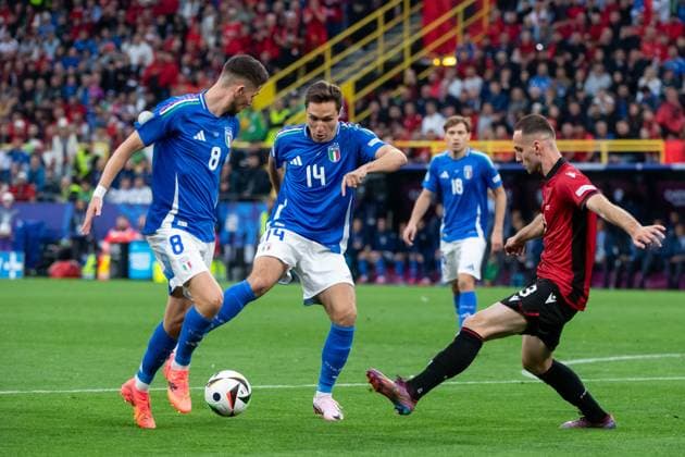 Federico Chiesa Italy, 14 in duel with Mario Mitaj Albania, 03 , before Jorge Luiz Jorginho Italy, 08 , GER, Italy ITA vs Albania ALB , European Football Championship, UEFA EURO 2024, Group B, Matchday 1, 15 06 2024 GER, Italy ITA vs Albania ALB , European Football Championship, UEFA EURO 2024, Group B, Matchday 1, 15 06 2024 Dortmunf Copyright: xEibner-Pressefoto Memmlerx EP_MMR