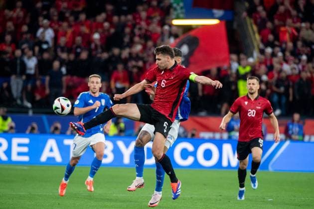 Berat Gjimshiti Albania, 06 on the ball, GER, Italy ITA vs Albania ALB , European Football Championship, UEFA EURO 2024, Group B, Matchday 1, 15 06 2024 GER, Italy ITA vs Albania ALB , European Football Championship, UEFA EURO 2024, Group B, Matchday 1, 15 06 2024 Dortmunf Copyright: xEibner-Pressefoto Memmlerx EP_MMR
