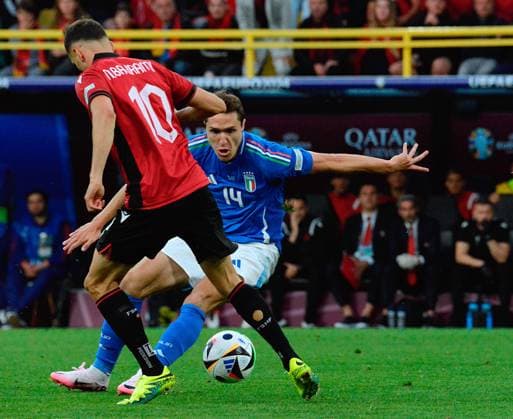 Federico Chiesa (Italy) in contrast with Nedim Bajrami (Albania) during UEFA EURO, EM, Europameisterschaft,Fussball 2024 - Italy vs Albania, UEFA European Football Championship in Dortmund, Germany, June 15 2024  Copyright: xPasqualexGolia IPAxSportx xipa-ax xx IPA_47153131 IPA_Agency_IPA47153131