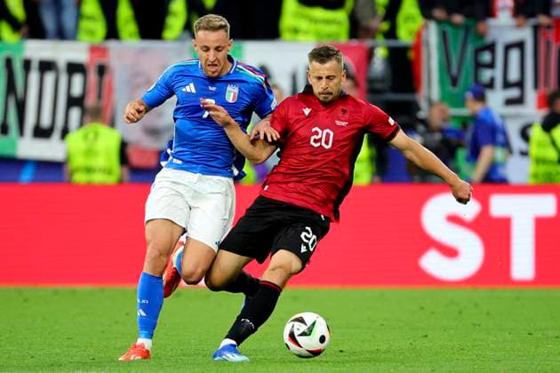 Davide Frattesi of Italy and Ylber Ramadani of Albaniacompete for the ball during the Euro 2024 Group Stage B football match between Italy and Albania at BVB Stadium in Dortmund (Germany), June 15th, 2024. cesarexpurini