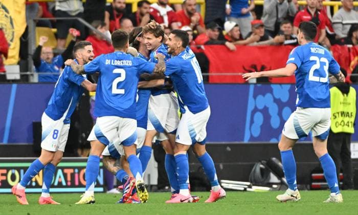 June 15, 2024, Dortmund, Germany: Italy™s midfielder NicolÃ² Barella (C) celebrates with temmates after scoring during the UEFA EURO, EM, Europameisterschaft,Fussball 2024 group B match between Italy and Albania at the BVB Stadion Dortmund, Germany, 15 June 2024. ANSA DANIEL DAL ZENNAR0 UEFA EURO 2024  - ZUMAa110 20240615_zaf_a110_049 Copyright: xDanielxDalxZennarox