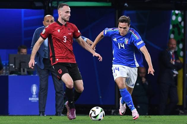 Soccer UEFA EURO 2024 Group Stage 1 Matchday Italy Albania on 15 06 2024 at BVB Stadion Dortmund in Dortmund Mario Mitaj Albania , left Federico Chiesa Italy , right xRx