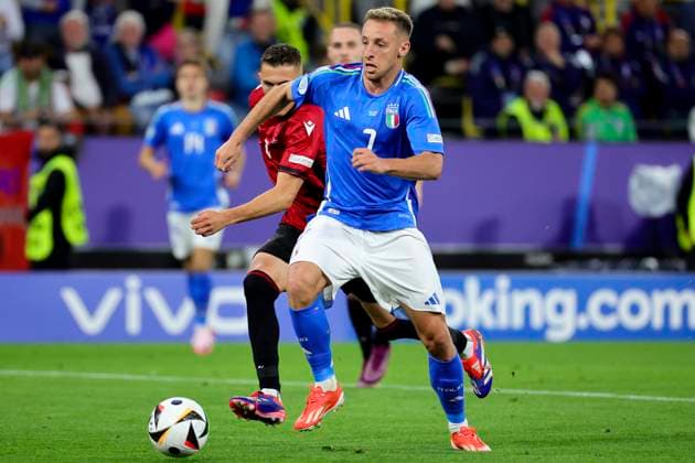 Davide Frattesi of Italy in action during the Euro 2024 Group Stage B football match between Italy and Albania at BVB stadium in Dortmund (Germany), June 15th, 2024. cesarexpurini