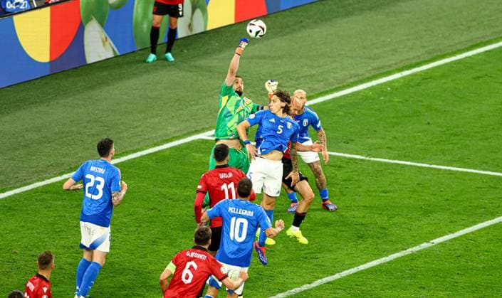 Gianluigi Donnarumma of Italy makes a save Italy v Albania, UEFA European Championship, EM, Europameisterschaft 2024, Group B, Football, BVB Stadion, Dortmund, Germany, 15 Jun 2024 EDITORIAL USE ONLY No use with unauthorised audio, video, data, fixture lists, club league logos or live services. Online in-match use limited to 120 images, no video emulation. No use in betting, games or single club league player publications.  Copyright: xKieranxMcManus Shutterstockx 14539296bv