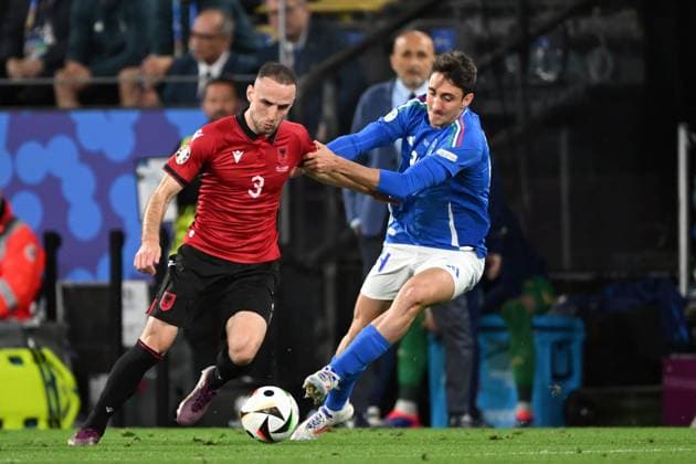 DORTMUND - (l-r) Mario Mitaj of Albania, Andrea Cambiaso of Italy during the UEFA EURO, EM, Europameisterschaft,Fussball 2024 group B match between Italy and Albania at Signal Iduna Park on June 15, 2024 in Dortmund, Germany. ANP Hollandse Hoogte UEFA EURO 2024 2024 xVIxANPxSportx xGerritxvanxKeulenxIVx 501178287 originalFilename: 501178287.jpg