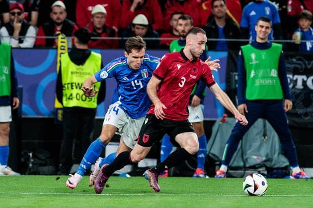 UEFA EURO 2024 group match Italy Albania 15 06 2024 duel Federico Chiesa Italy, 14 , Mario Mitaj Albania, 3 UEFA EURO 2024 group match Italy Albania BVB Stadion Dortmund, Dortmund on 15 06 2024 Copyright: xBEAUTIFULxSPORTS Meuselx