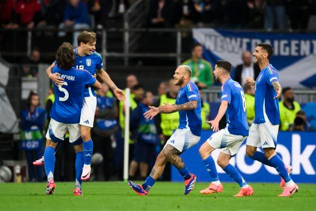 Italy v Albania - UEFA EURO, EM, Europameisterschaft,Fussball 2024 Nicolo Barella of Italy celebrates with teammates after scoring a goal during UEFA EURO 2024 group stage football match between Italy and Albania. Dortmund Germany Copyright: xNicolòxCampox