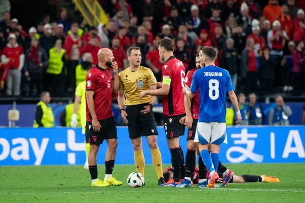 Referee Felix Zwayer Germany talks to Berat Gjimshiti Albania, 06 , Arlind Ajeti Albania, 05 , GER, Italy ITA vs Albania ALB , European Football Championship, UEFA EURO 2024, Group B, Matchday 1, 15 06 2024 GER, Italy ITA vs Albania ALB , European Football Championship, UEFA EURO 2024, Group B, Matchday 1, 15 06 2024 Dortmunf Copyright: xEibner-Pressefoto Memmlerx EP_MMR