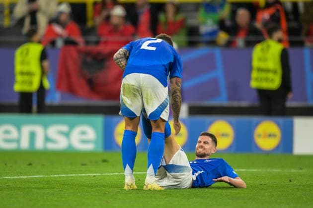 Soccer, UEFA EURO 2024, 20240615, Italy Albania In the picture Giovanni DI LORENZO Italy, 2 solves cramp JORGINHO Italy, 8 Dortmund BVB Stadium Dortmund North Rhine-Westphalia Germany Copyright: Passion2Press MarkusxFischerx