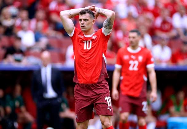 XHAKA Granit Kapitaen Team Schweiz UEFA Fussball EURO 2024 in Deutschland Spiel Gruppe A Ungarn Schweiz 1 3 am 15 06 2024 in Koeln DFL REGULATIONS PROHIBIT ANY USE OF PHOTOGRAPHS as IMAGE SEQUENCES and or QUASI VIDEO Copyright: xLacixPerenyix