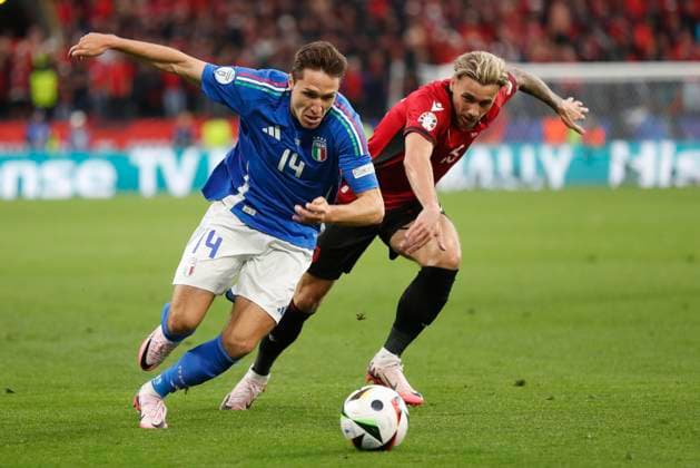 Italy v Albania UEFA EURO, EM, Europameisterschaft,Fussball 2024 Group B Federico Chiesa of Italy and Taulant Seferi of Albania in action during the UEFA Euro 2024 Group B match between Italy and Albania at Signal Iduna Park, Dortmund Copyright: xPaulxChestertonx FIL-20282-0136 UK Newspapers OUT