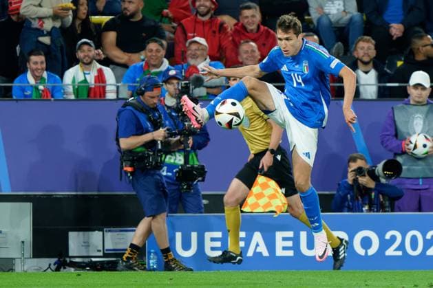 Dortmund, Germany: Federico Chiesa of Italy during UEFA EURO, EM, Europameisterschaft,Fussball 2024 - Italy vs Albania, UEFA European Football Championship in Dortmund, Germany, June 15 2024 UEFA European Football Championship - UEFA Euro 2024 - Italy vs Albania  - ZUMAp169 20240615_zsa_p169_377 Copyright: xEmmanuelexMastrodonato IPAxSportx