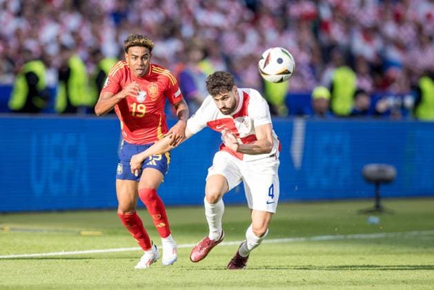 Spain vs Croatia - UEFA EURO, EM, Europameisterschaft,Fussball 2024 Lamine Yamal and Josko Gvardiol are playing during the Spain vs. Croatia match in the UEFA Euro 2024 in Berlin, Germany, on June 15, 2024. Berlin Germany  Copyright: xFotoxOlimpikx originalFilename:jastrzebowski-spainvsc240615_npbtt.jpg