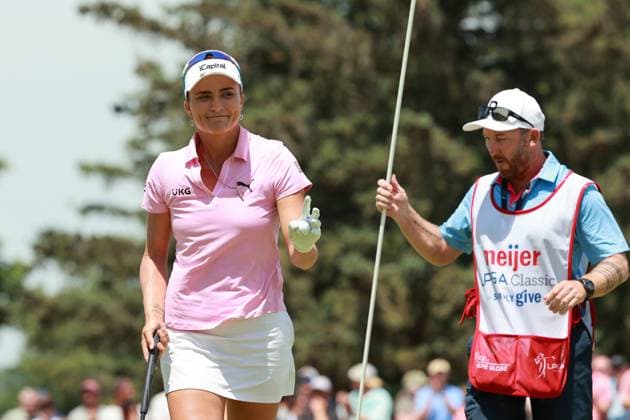 Meijer LPGA, Golf Damen Classic Lexi Thompson of the United States acknowledges the crowd after her birdie on the 9th green during Day Three of the Meijer LPGA Classic for Simply Give golf tournament at Blythefield Country Club in Belmont, MI, USA Saturday, June 15, 2024. Belmont Michigan United States  Copyright: xJorgexLemusx originalFilename:lemus-meijerlp240615_npZpW.jpg