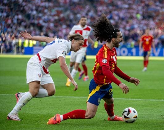 Football, Men, Season 2023 24, UEFA Euro 20204, Group B 1 Matchday in Berlin, Spain Croatia 3 0 , v l Lovro Majer Croatia , Marc Cucurella Spain , 15 06 2024, Copyright: xMatthiasxKochx