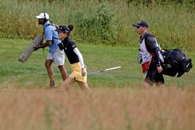 GRAND RAPIDS, MI - JUNE 15: LPGA, Golf Damen golfer Grace Kim walks the 16th hole during the LPGA Meijer LPGA Classic for Simply Give on June 15th, 2024, at Blythefield Country Club in Grand Rapids, Michigan. (Photo by Brian Spurlock Icon Sportswire) GOLF: JUN 15 LPGA Meijer LPGA Classic for Simply Give EDITORIAL USE ONLY Icon24061512