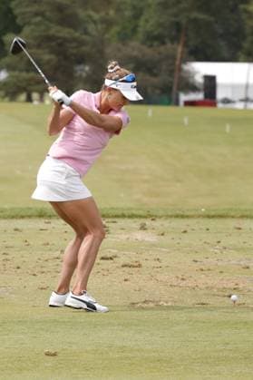 GRAND RAPIDS, MI - JUNE 15: LPGA, Golf Damen golfer Lexi Thompson hits balls on the practice range after finishing her 3rd round during the LPGA Meijer LPGA Classic for Simply Give on June 15th, 2024, at Blythefield Country Club in Grand Rapids, Michigan. (Photo by Brian Spurlock Icon Sportswire) GOLF: JUN 15 LPGA Meijer LPGA Classic for Simply Give EDITORIAL USE ONLY Icon24061554