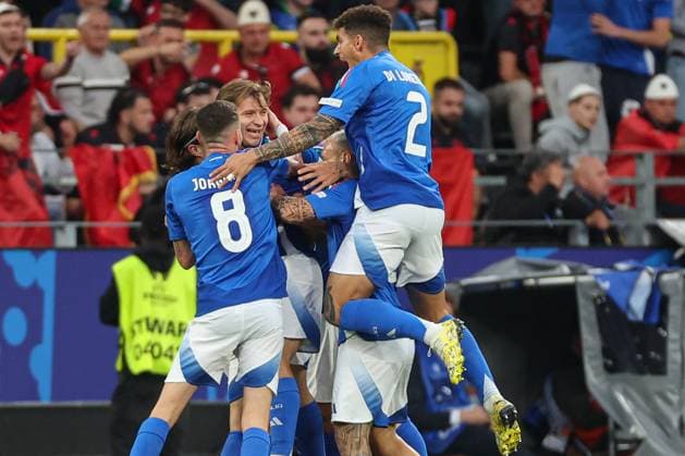 Euro 2024 Italy Albania on 15 06 2024 at the Signal Iduna Park in Dortmund Cheering, goal celebration, goal scorer, goal scorer Nicolo Barella Italy 18 cheers after his goal for 2 to 1 with the team including Jorge Luiz Frello Filho Jorginho Italy 8 and Giovanni Di Lorenzo Italy 2 MH