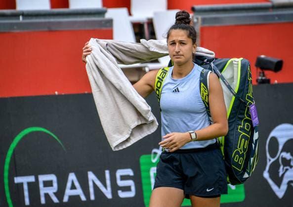15 06 2024, xlakx, Sport Tennis, ecotrans Ladies Open 2024 in Berlin emspor, v l Emina Bektas USA enters the Center Court Berlin