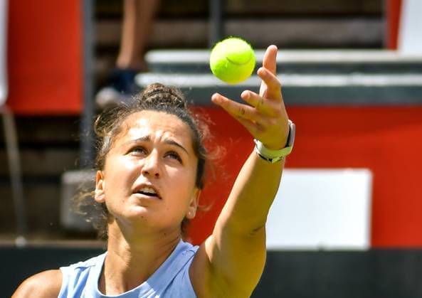 15 06 2024, xlakx, Sport Tennis, ecotrans Ladies Open 2024 in Berlin emspor, v l Emina Bektas USA to serve Berlin