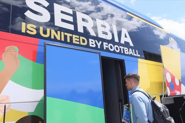 SERBIA FOOTBALL TEAM LUKA JOVIC fudbaler reprezentacije Srbije dolazak pred utakmicu UEFA Evropskog prvenstva 2024 godine protiv Engleske aerodrom Minster Osnabrik, Minster 15.06.2024. godine Foto: Fudbal, Reprezentacija, Srbija, UEFA Evropsko prvenstvo, EURO 2024FOOTBALL, SERBIA, UEFA European Championship, EM, Europameisterschaft EURO 2024 Muenster Muenster Osnabrueck airport Germany Copyright: xMarkoxMetlas xMNxPressx