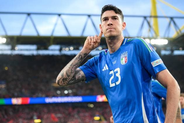 Soccer, UEFA EURO 2024, 20240615, Italy Albania In the picture Alessandro BASTONI Italy, 23 goal cheers cheers goal 1 1 Dortmund BVB Stadium Dortmund North Rhine-Westphalia Germany Copyright: Passion2Press MarkusxFischerx