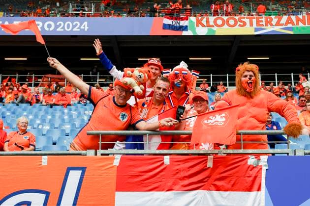 Fans from the Netherlands dressed up and painted themselves, UEFA EURO 2024 Group D, Poland vs Netherlands, Volksparkstadion Hamburg, 16 06 2024, Hamburg, Germany