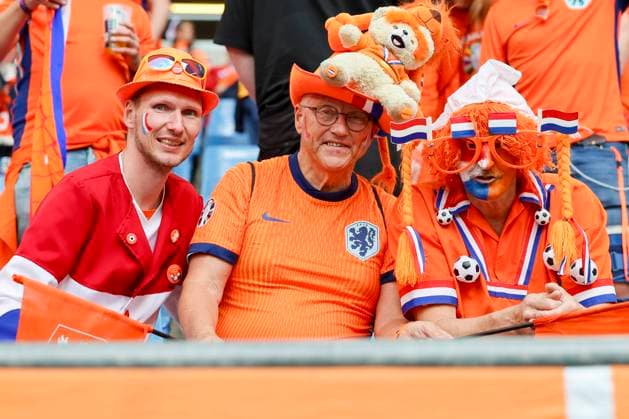 Fans from the Netherlands dressed up and painted themselves, UEFA EURO 2024 Group D, Poland vs Netherlands, Volksparkstadion Hamburg, 16 06 2024, Hamburg, Germany
