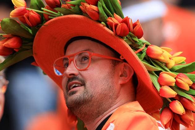 Supporters of The Netherlands enjoy the pre-match atmosphere Poland v Netherlands, UEFA European Championship, EM, Europameisterschaft 2024, Group D, Football, Volksparkstadion, Hamburg, Germany, 16 Jun 2024 EDITORIAL USE ONLY No use with unauthorised audio, video, data, fixture lists, club league logos or live services. Online in-match use limited to 120 images, no video emulation. No use in betting, games or single club league player publications. Copyright: xMattxWest Shutterstockx 14539367ac